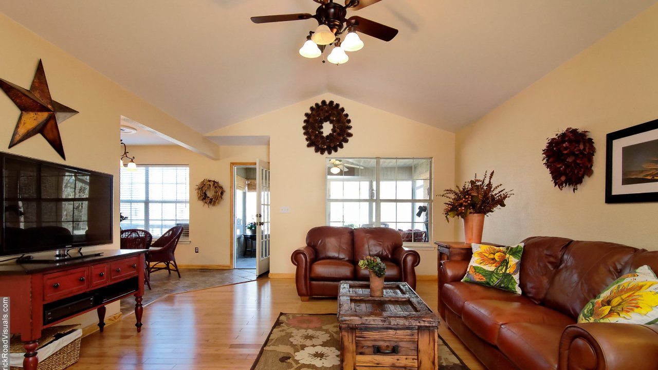 Living room w/ Bamboo flooring