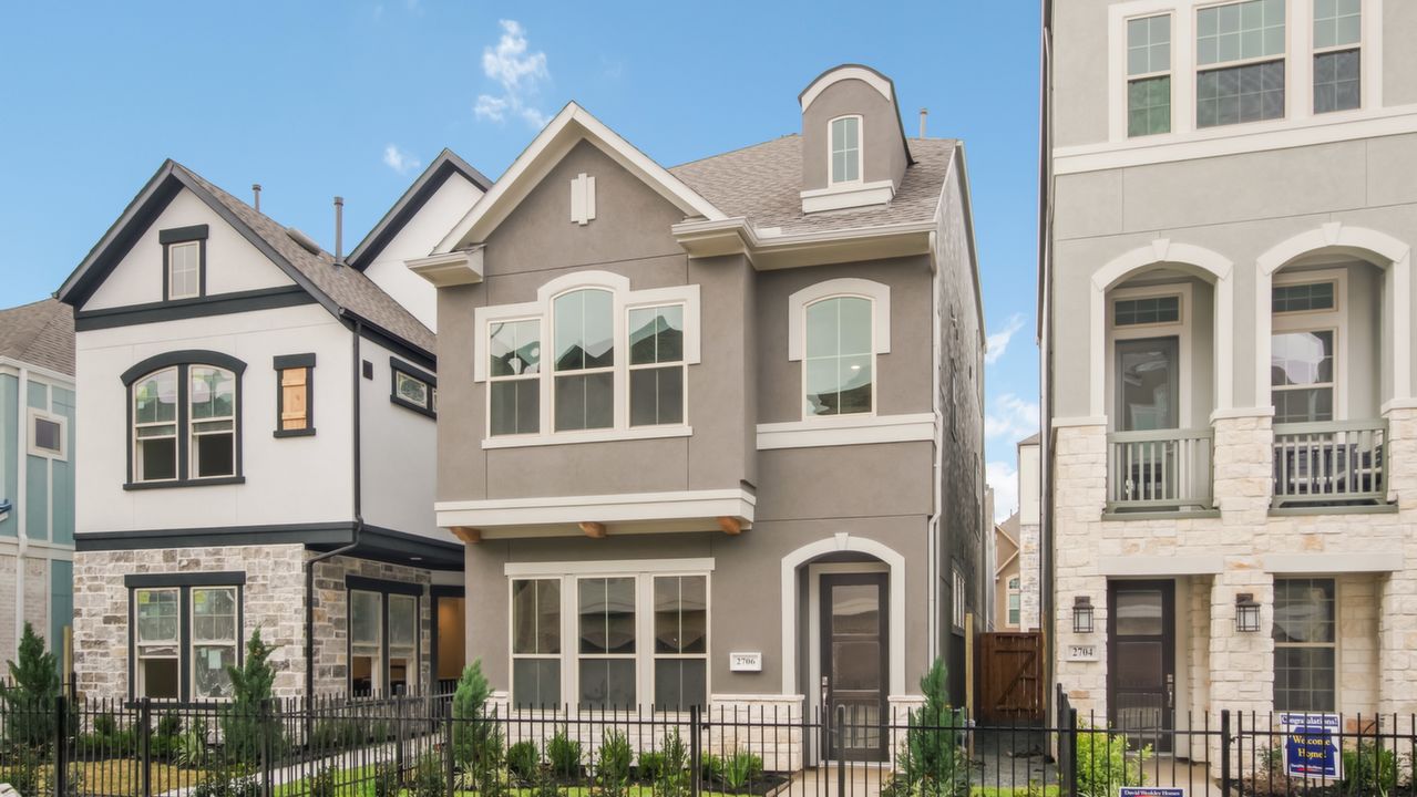 2706StrathwoodLane_002