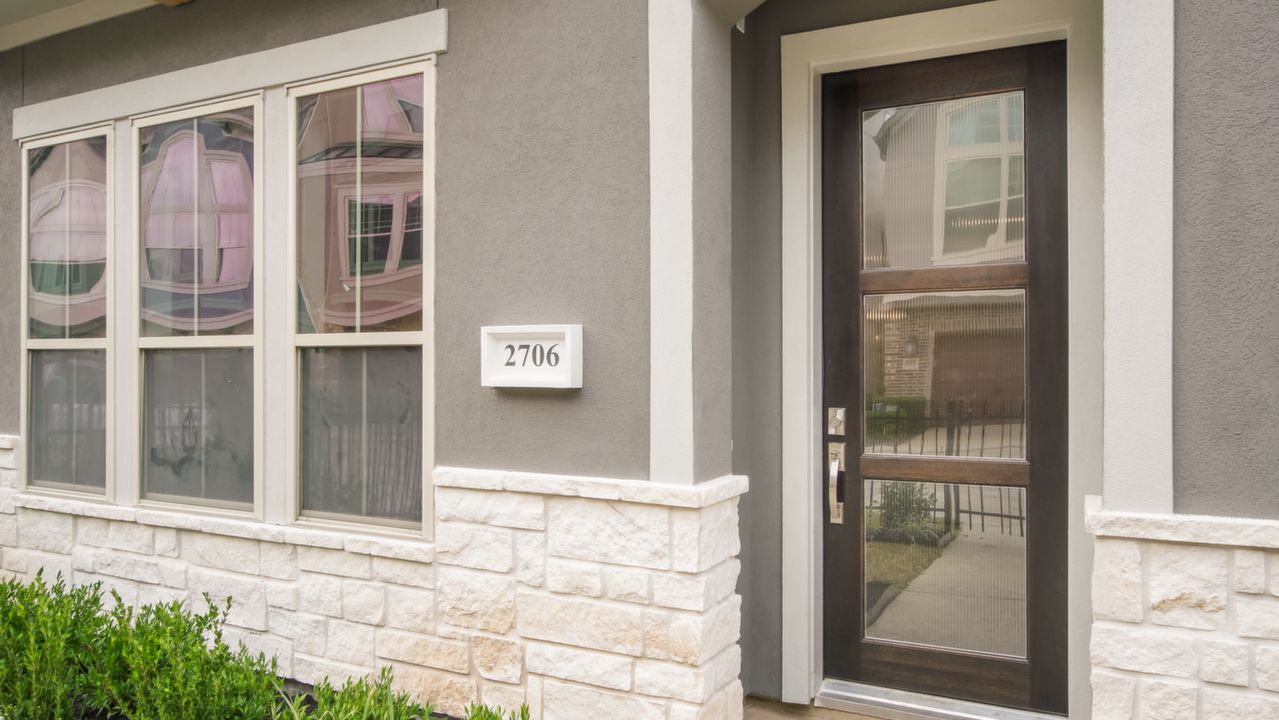 2706StrathwoodLane_003