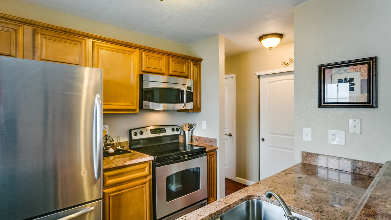 Kitchen with Granite
