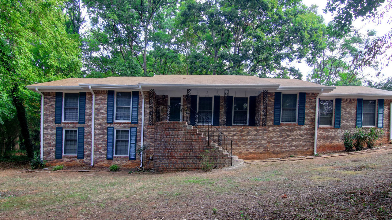 1645 Holmes Dr SW, Conyers, GA, 30094 Scene 3