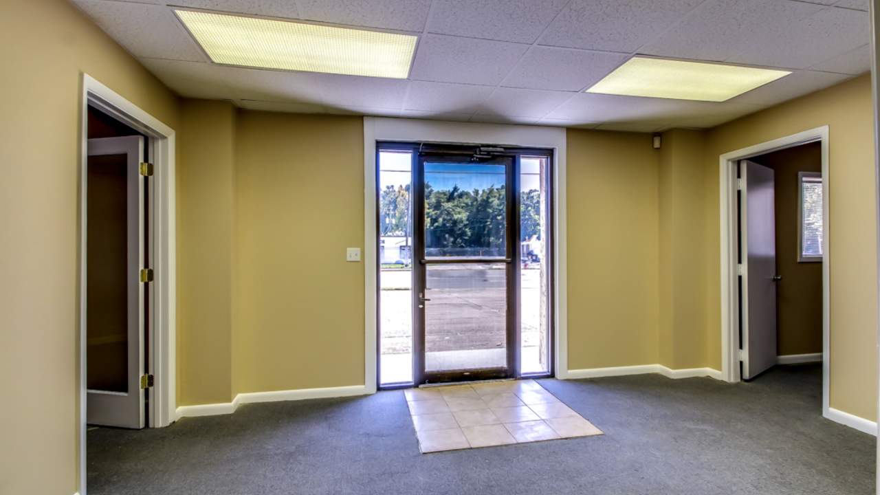 Entrance / Reception