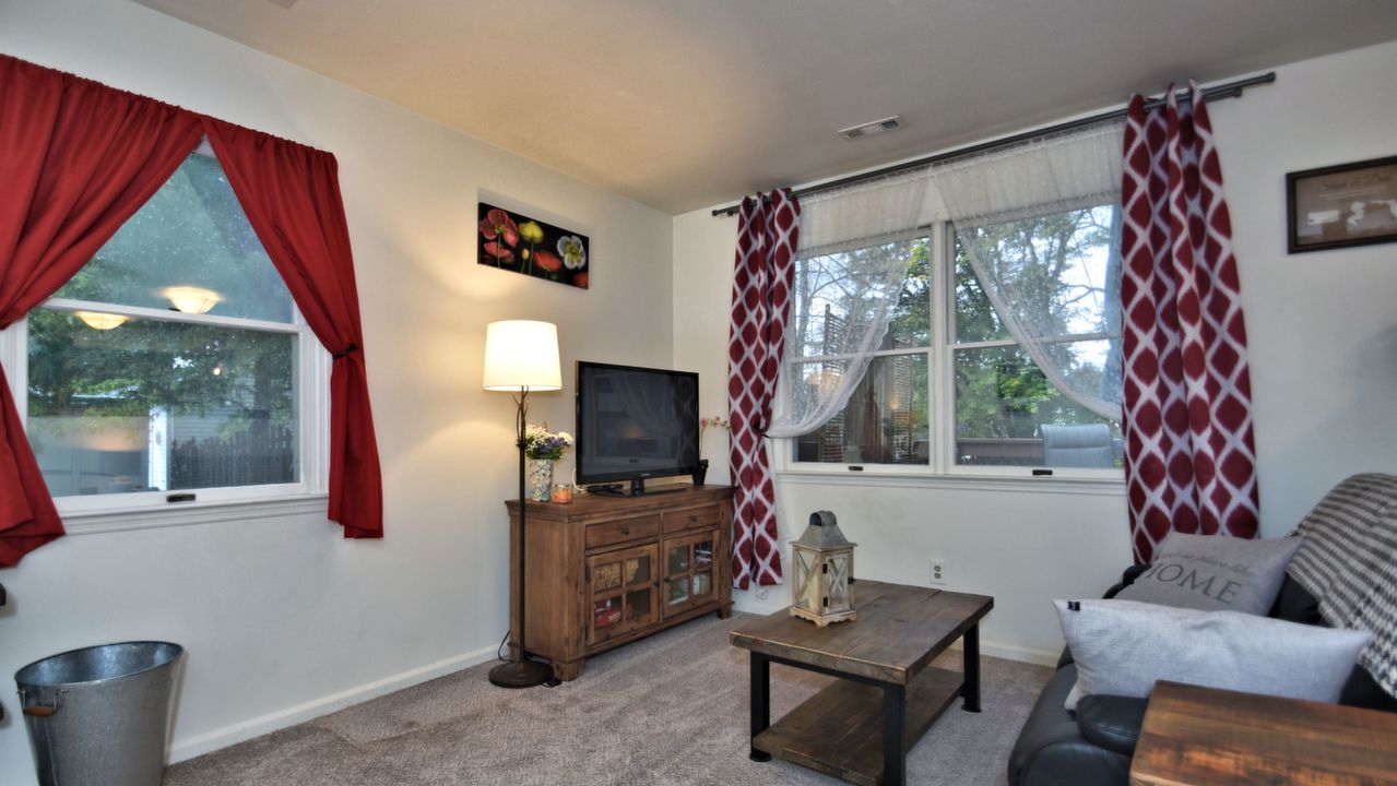 2128 Garden Ave, Warrington, PA, 18976 Scene 3