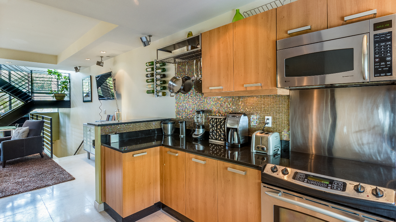 Claris-Condo-#7-08