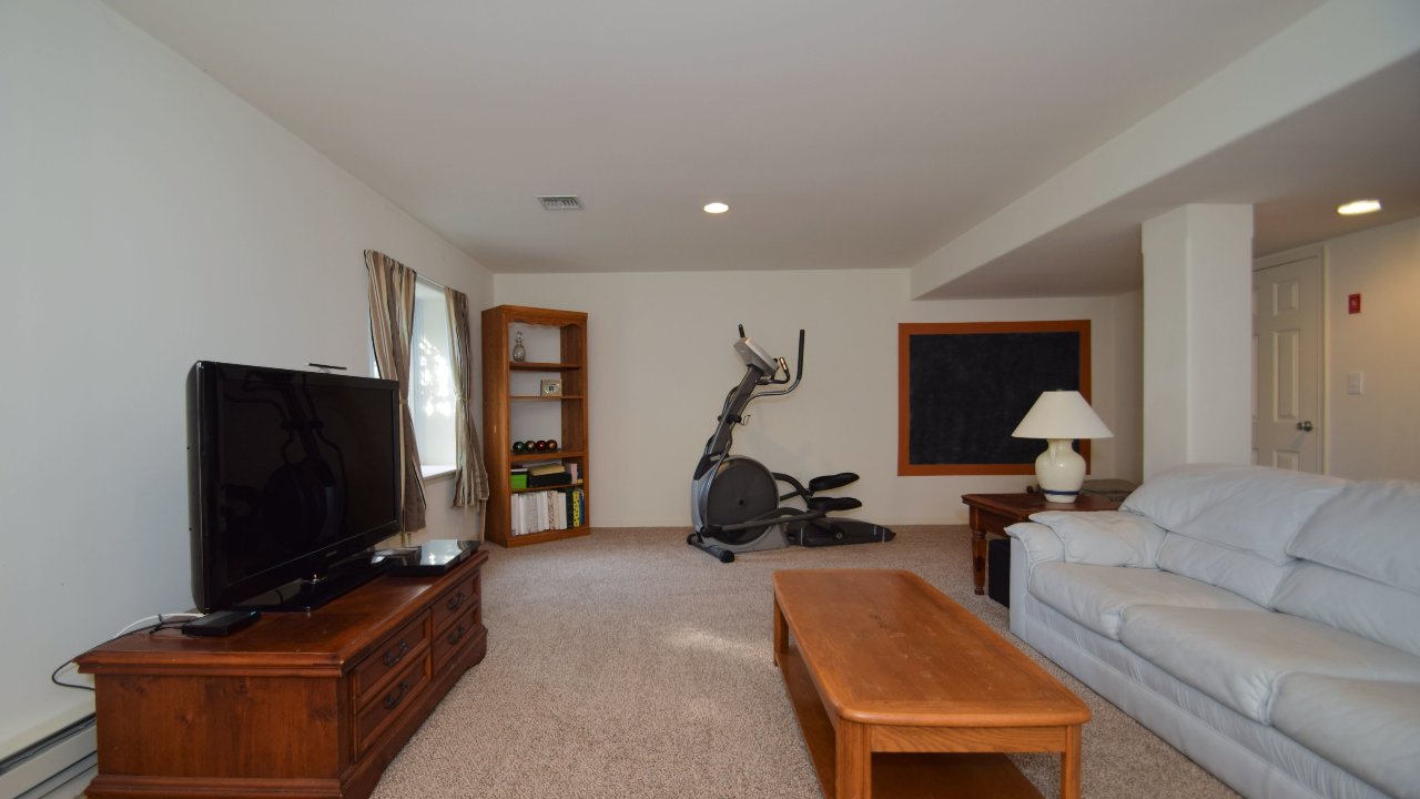 302 Fairfield Circle, Royersford, PA, 19468 Scene 4