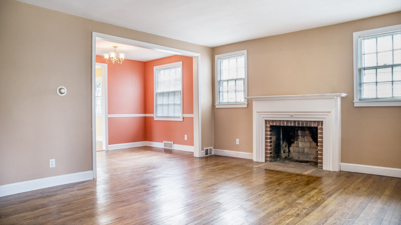 High Ceilings | Built-in bookcases