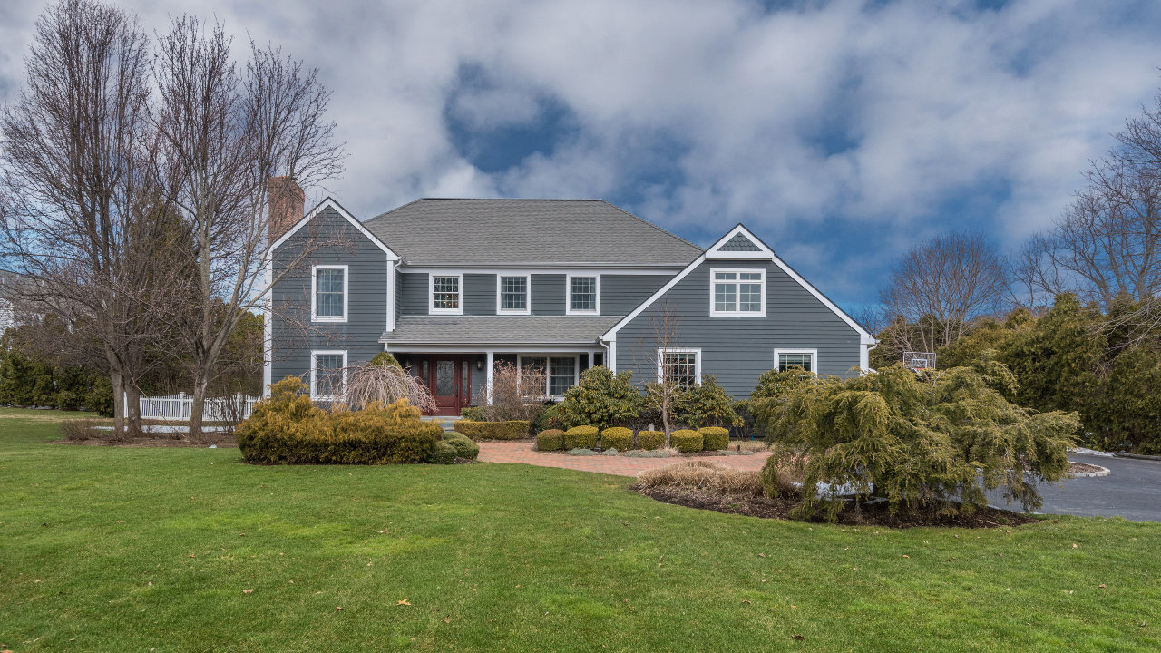 49 Norwood Rd, Northport, NY, 11768 Scene 1