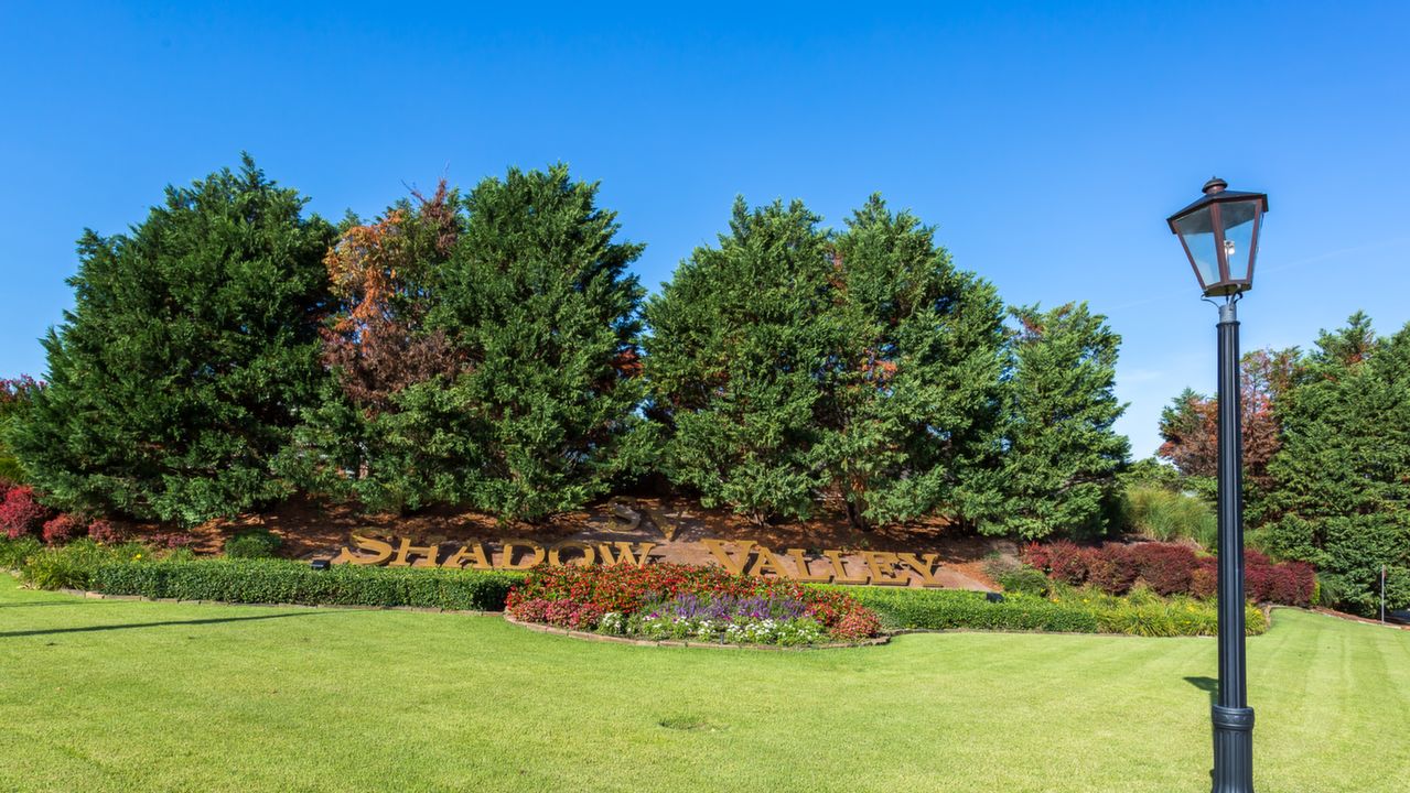 Shadow Valley Country Club