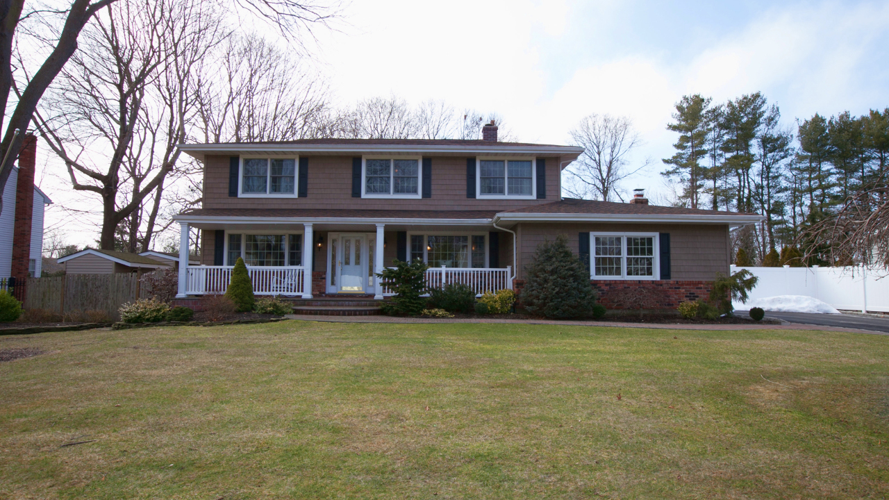 12 Durham Place, Lake Grove, NY, 11755 Scene 1
