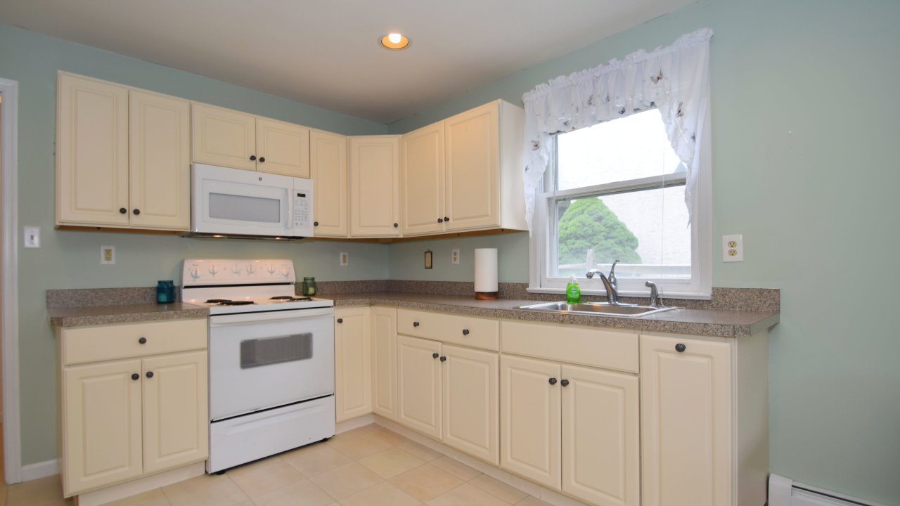 511 E 5th St, Lansdale, PA, 19446 Scene 4