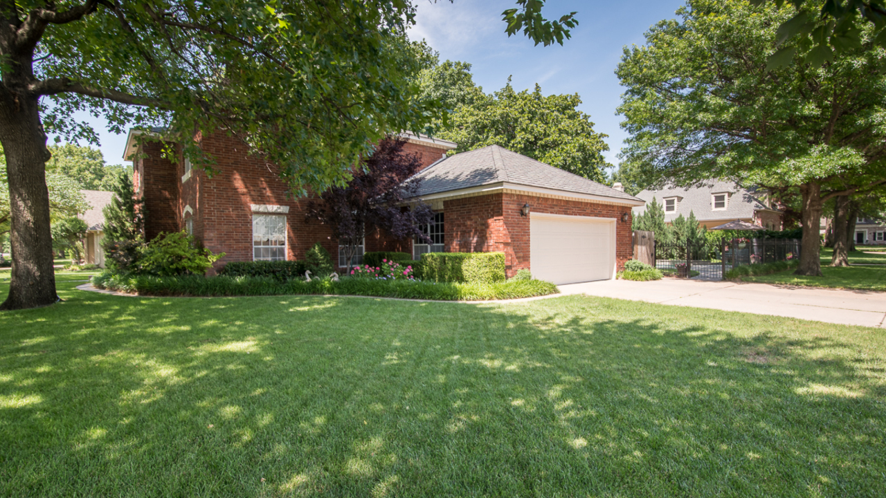 2 Car Attached Garage