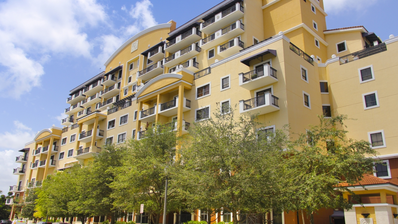 8390-SW-72nd-Ave-#701-00