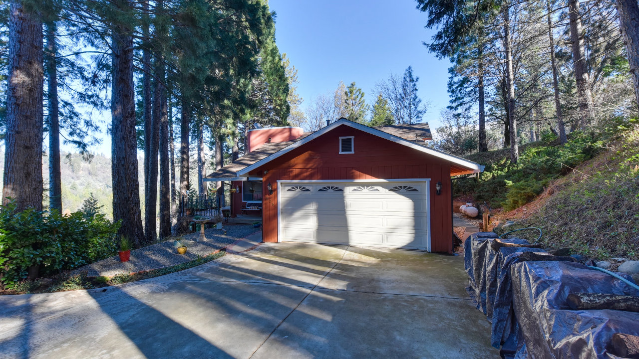 5261 5 Spot Road, Pollock Pines, CA, 95726 Scene 1