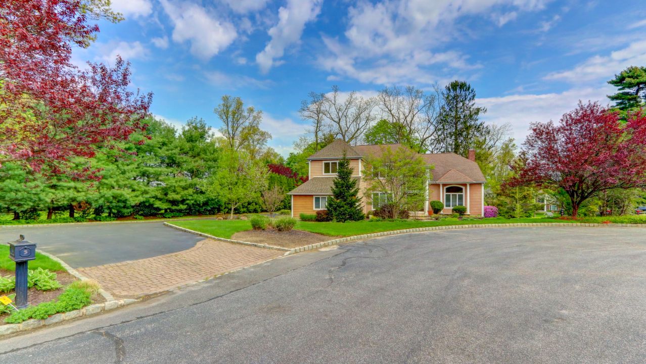 Front Driveway Entrance