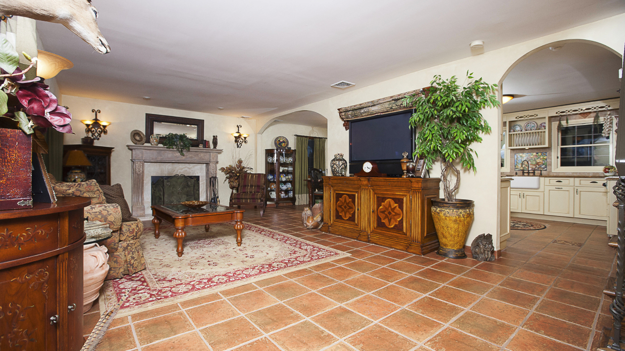 11 Yoakum St, Farmingdale, NY, 11735 Scene 2