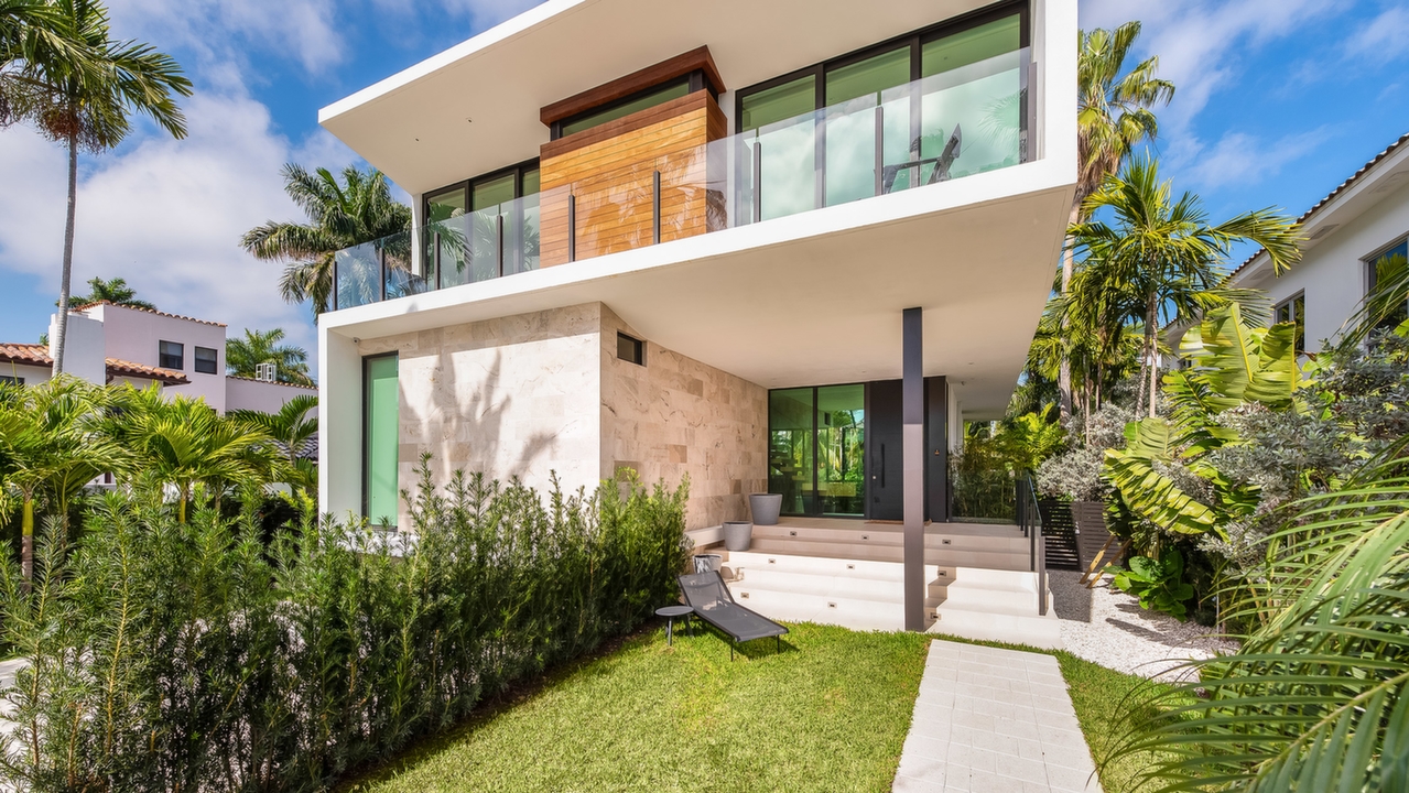 247-Palm-Ave-02