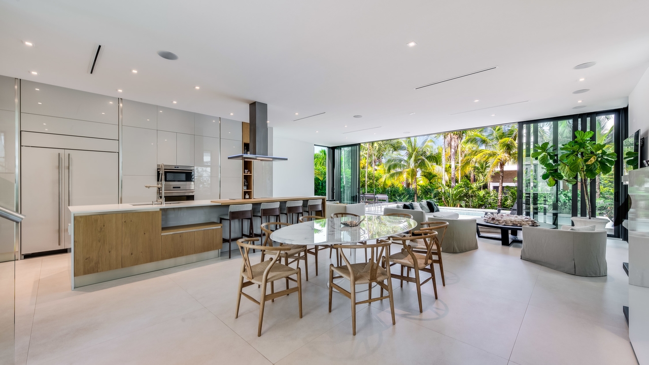 247-Palm-Ave-03