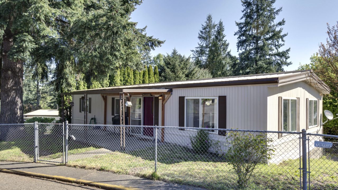 11633 Teal Ln NE, Aurora, OR, 97002 Scene 4