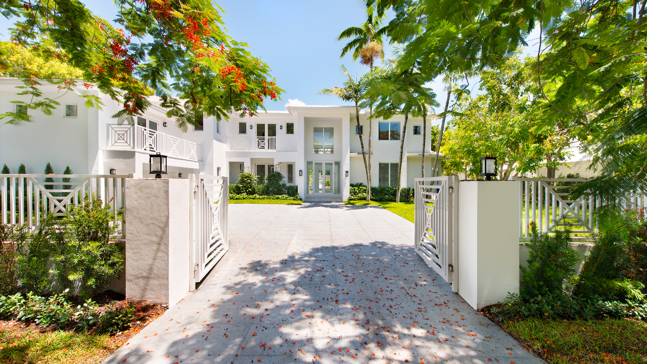 741-Buttonwood-Lane-01