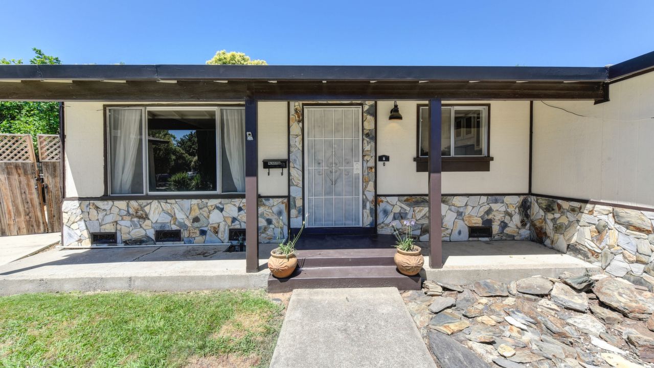 6 Ardsley Circle, Sacramento, CA, 95823 Scene 4