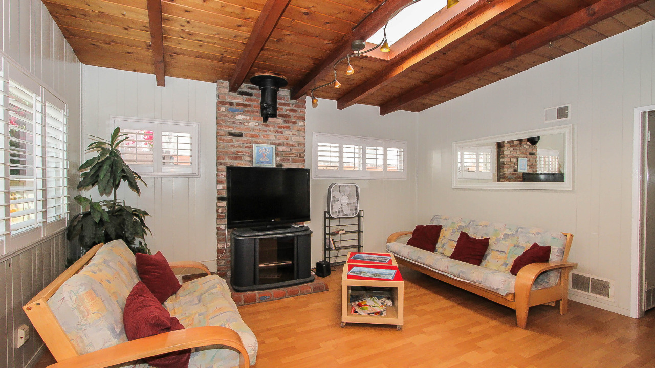 814-816 Capistrano Place, Mission Beach, CA, 92109 Scene 4