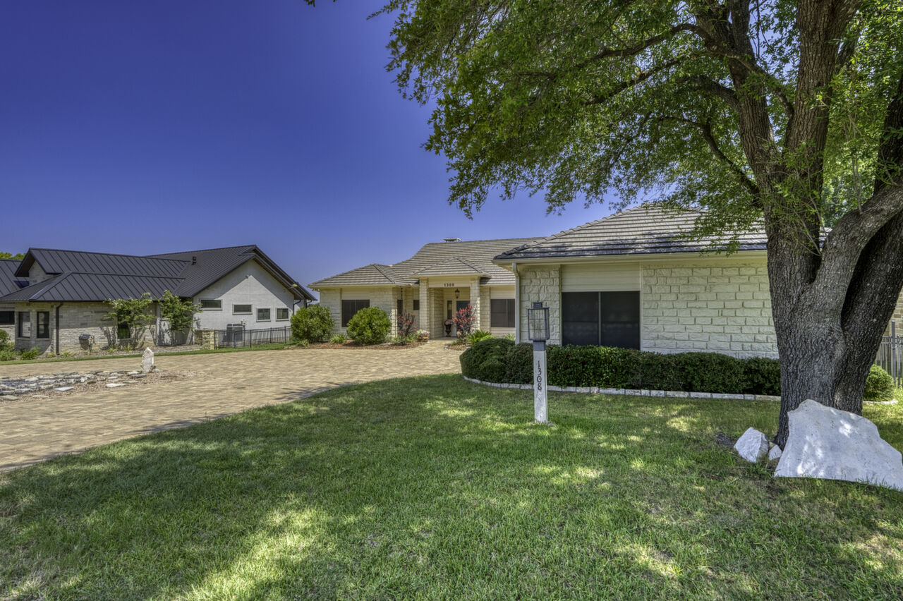 1308 Hi Circle South, Horseshoe Bay, TX, 78657 Scene 3