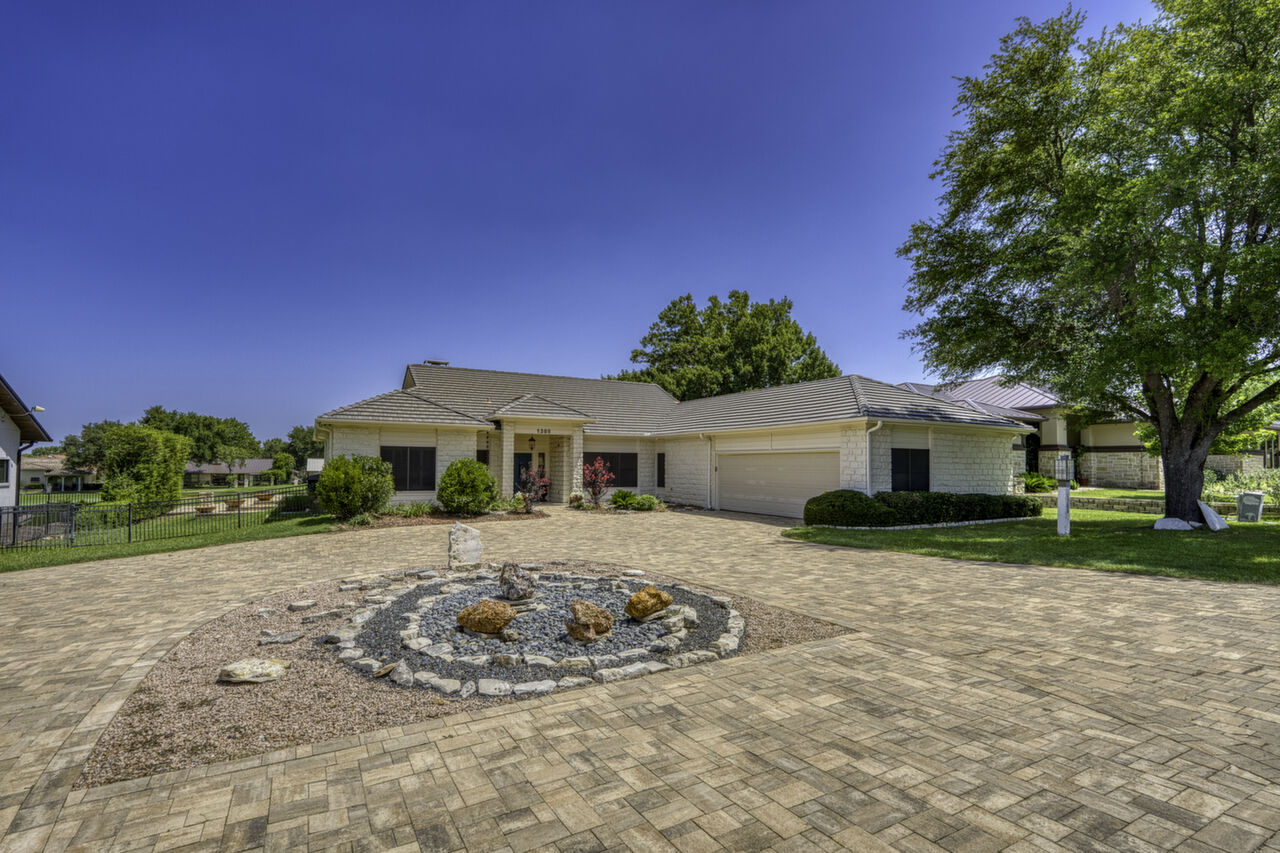 1308 Hi Circle South, Horseshoe Bay, TX, 78657 Scene 4