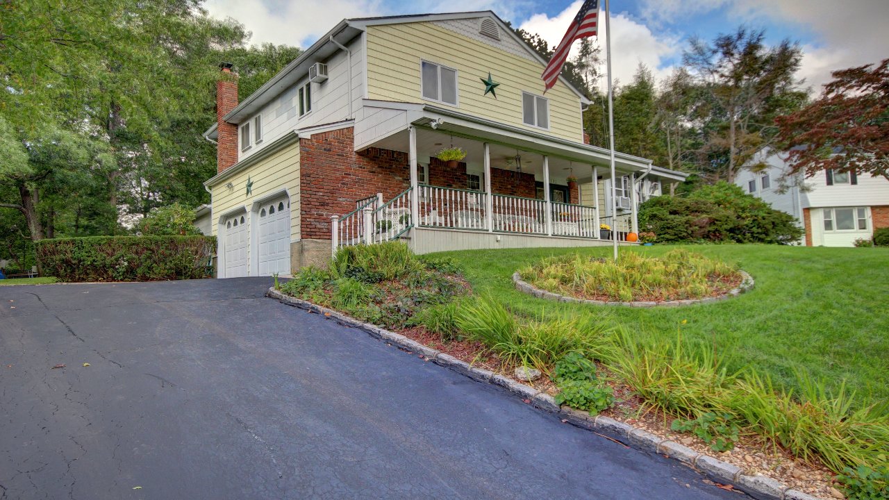 Front of House - Garage Side