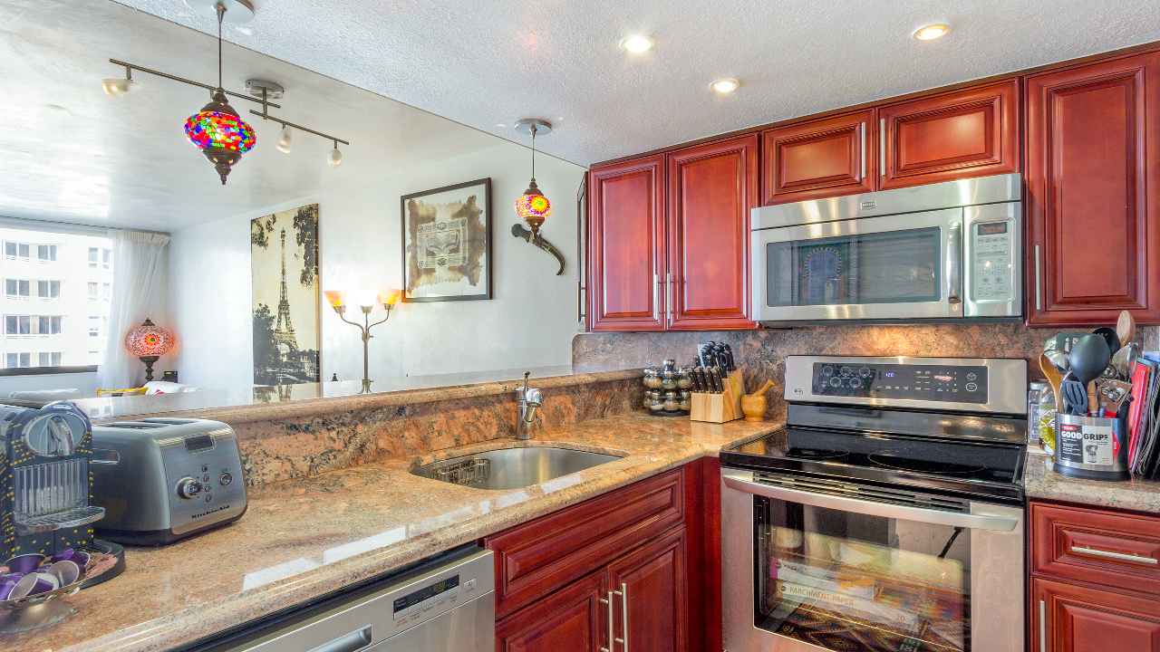 Brickell-Key-II-#924-04