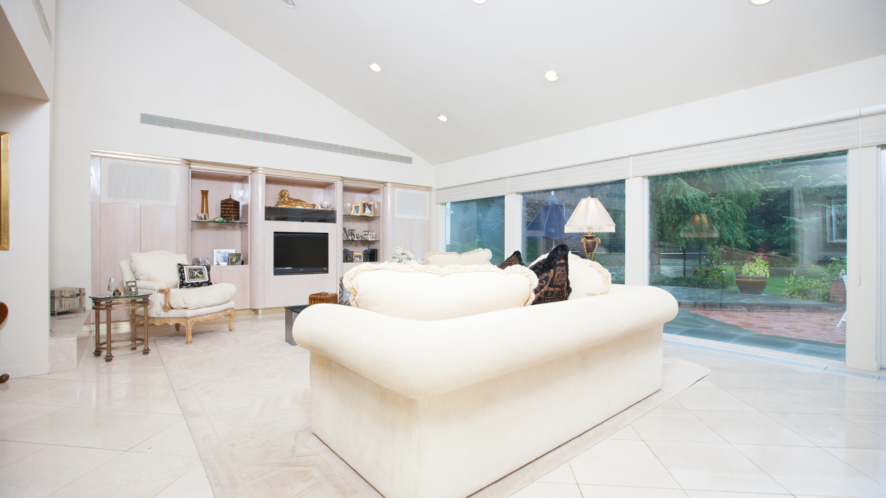 41 Yukon Drive, Woodbury, NY, 11797 Scene 2