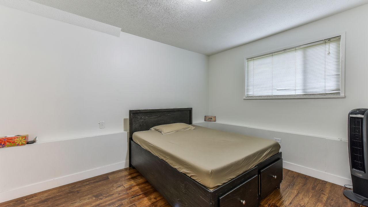 8995 Queen Marry Blvd, Surrey, BC, V3V 6R2 Scene 3