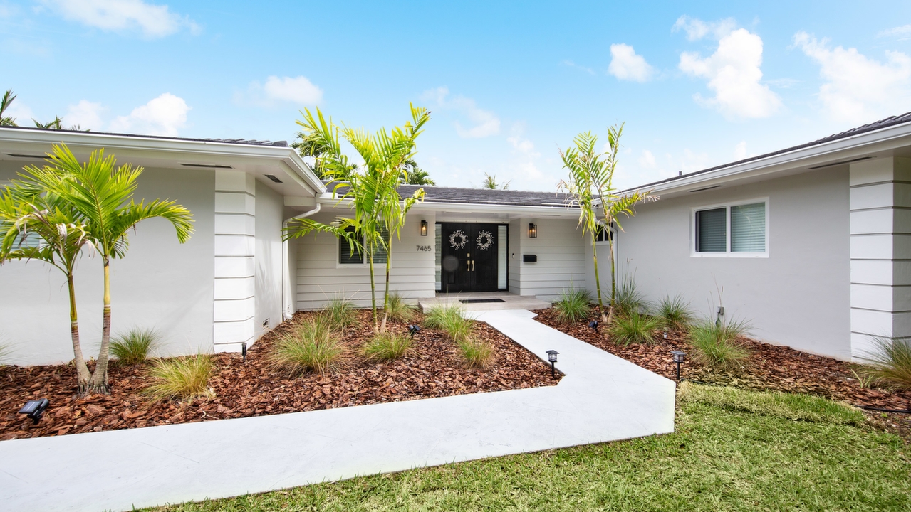 7465-SW-60th-St-02