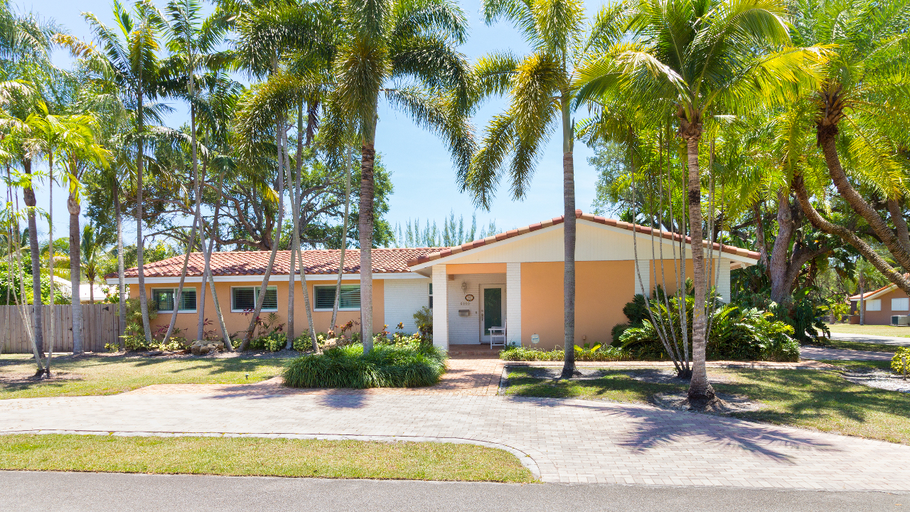 6860-SW-63rd-St-01