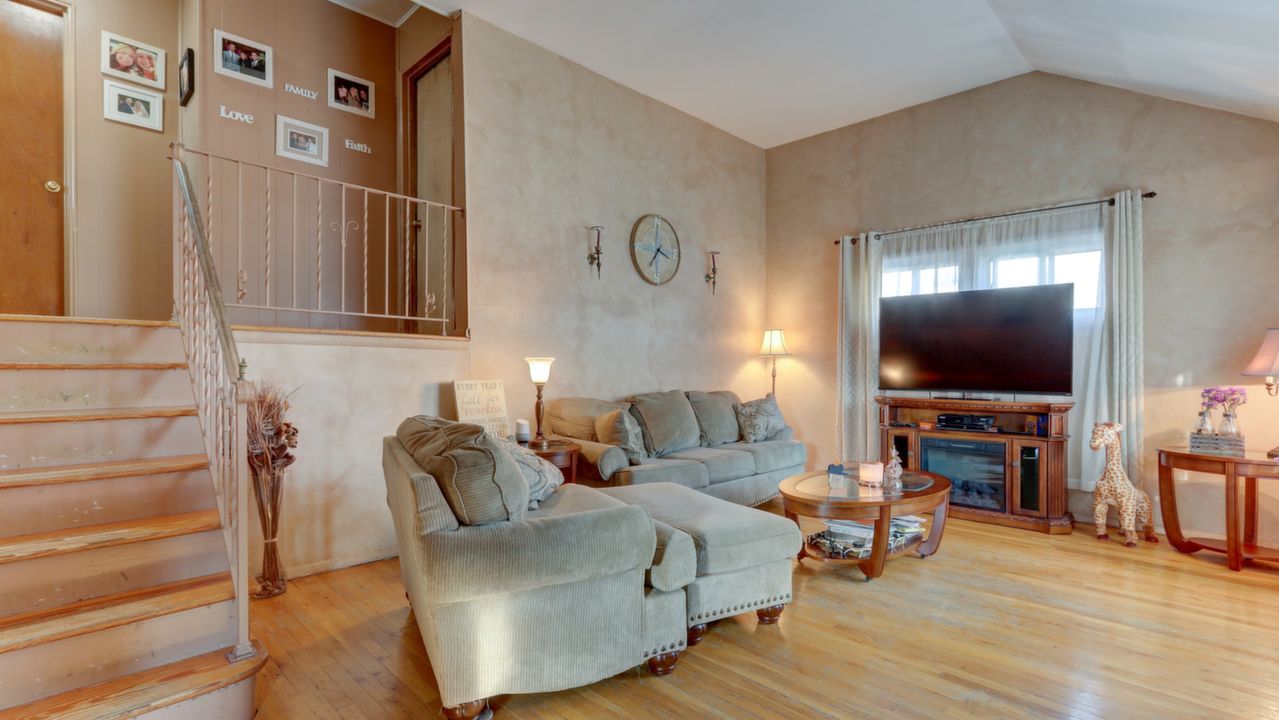 21 Blanchard St, West Babylon, NY, 11704 Scene 3