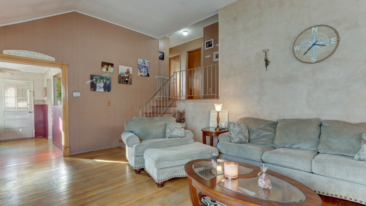 21 Blanchard St, West Babylon, NY, 11704 Scene 4