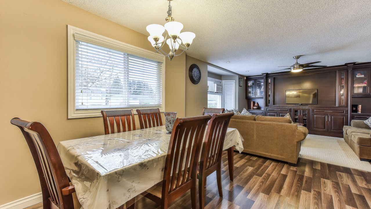 6708 135 St, Surrey, BC, V3W 7K6 Scene 2