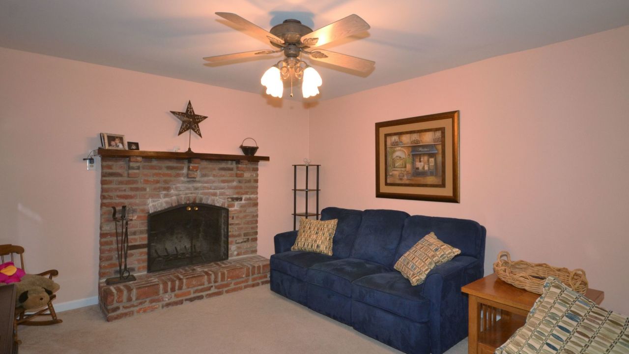 42 Butternut Dr, Hatboro, PA, 19040 Scene 2