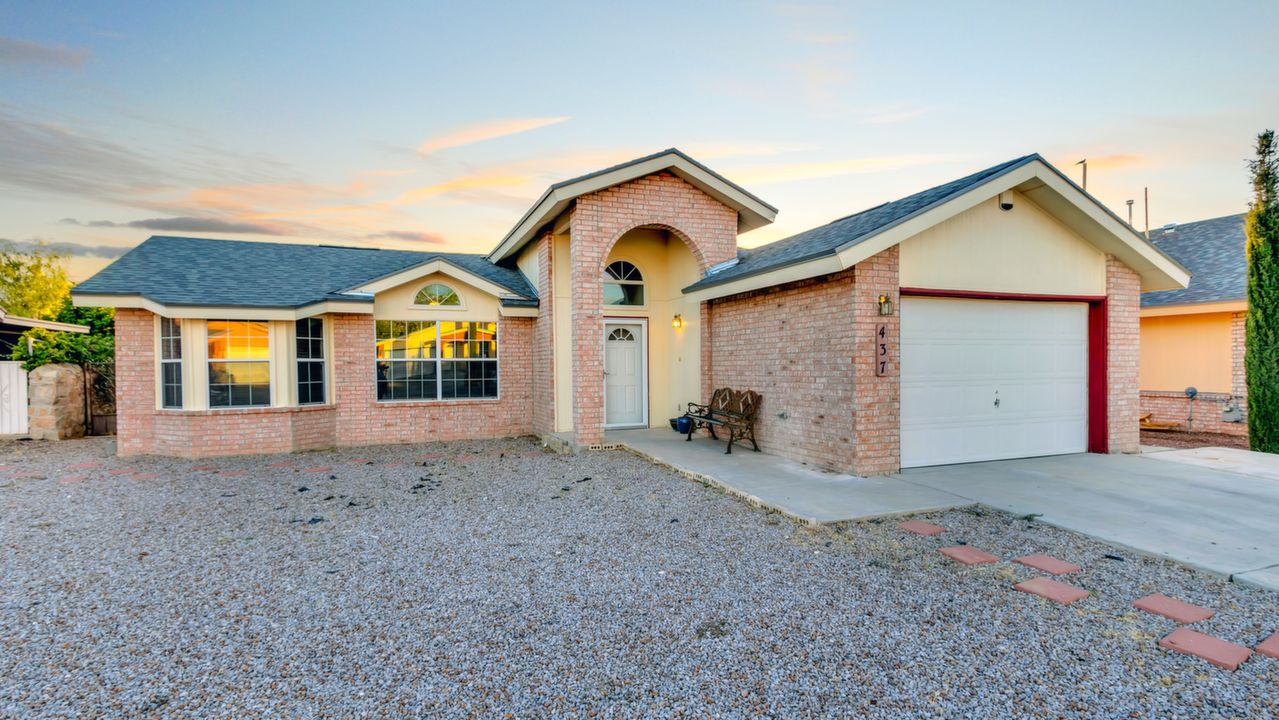 437 Katherine Dr, Horizon City, TX, 79928 Scene 3