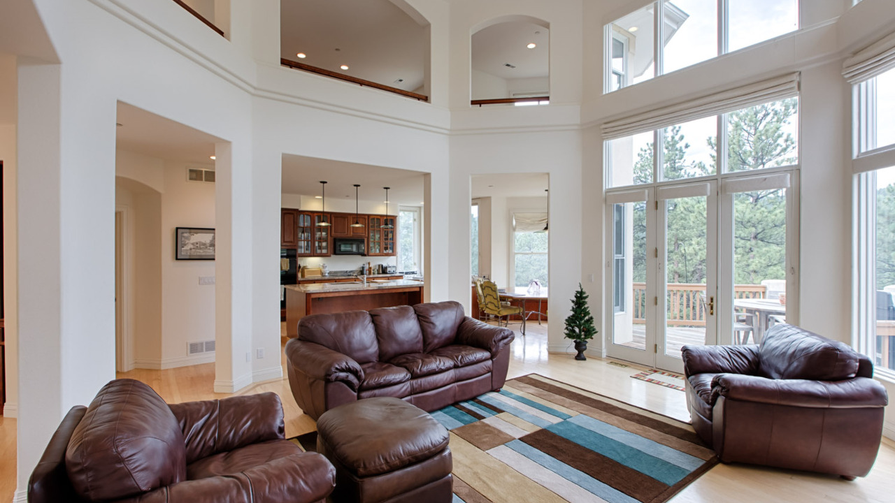 Spacious Vaulted Great Room