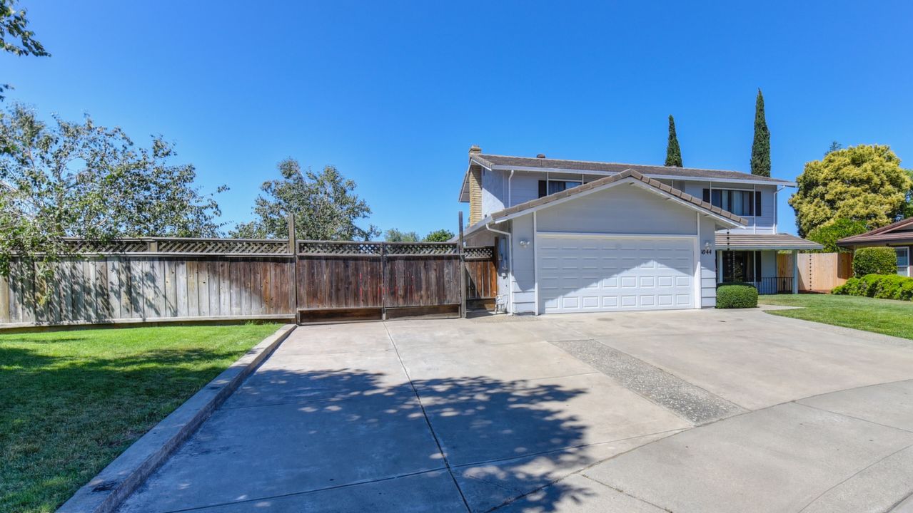 1044 Woodglen Ct., Stockton, CA, 95209 Scene 2