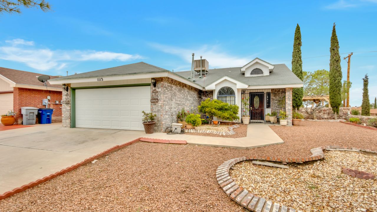 1113 Chiricahua Dr, El Paso, TX, 79912 Scene 1