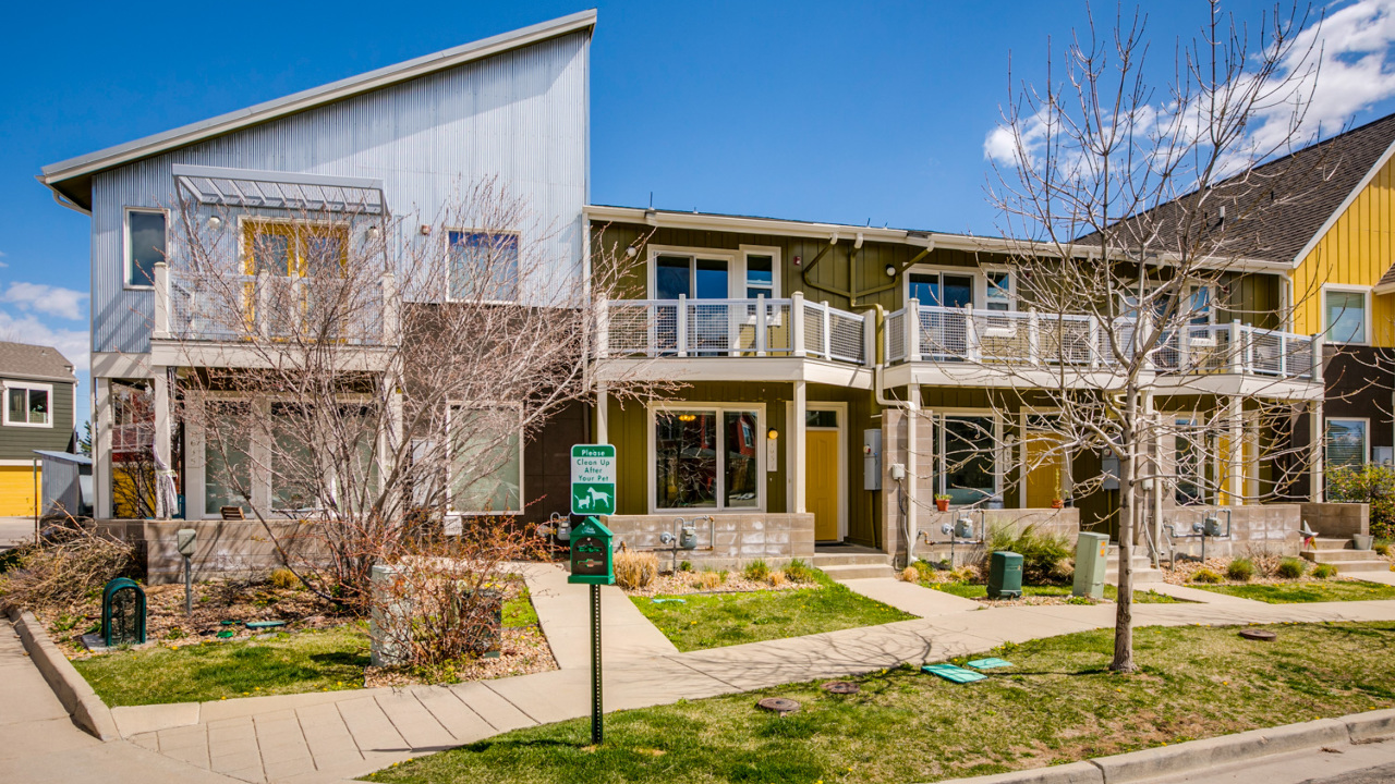 1637 Zamia Ave.