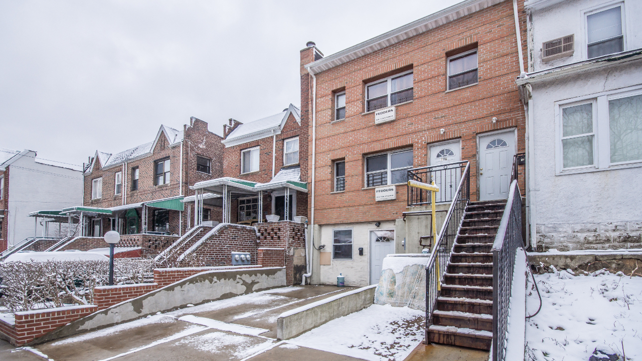 706 E 52nd St, Brooklyn, NY, 11203 Scene 3