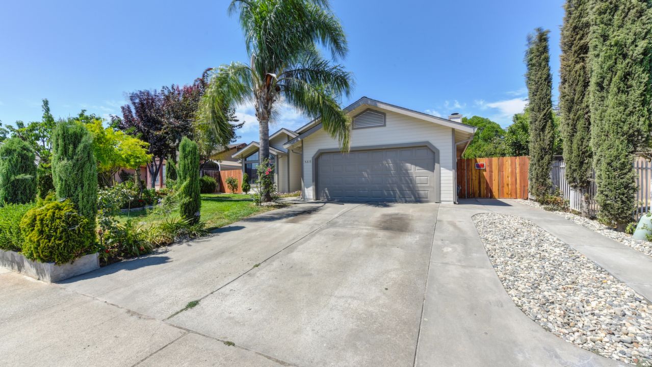 5215 Summerbrook Way, Sacramento, CA, 95823 Scene 2