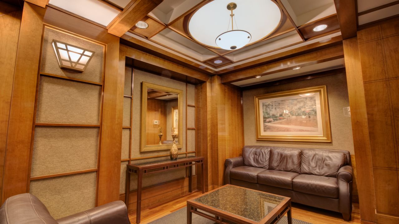 350 W 50th St, New York, NY, 10019 Scene 3