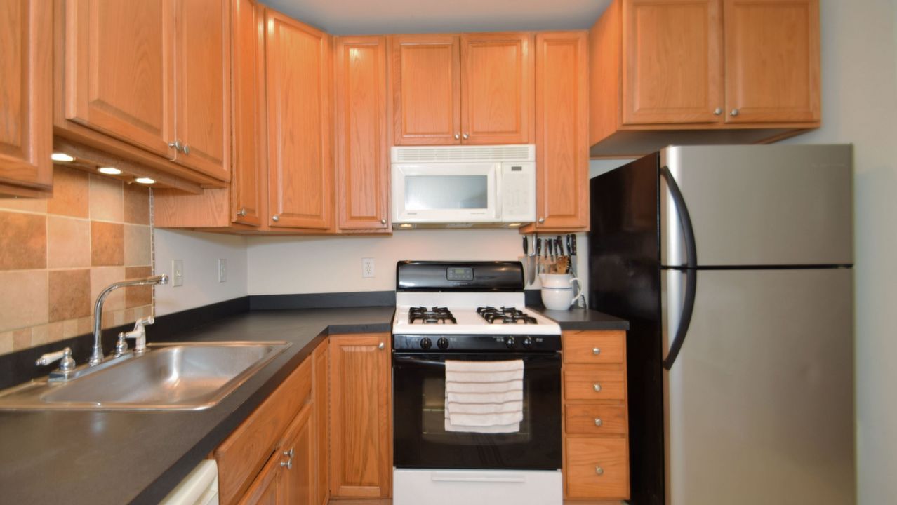 3566 Retta Ave, Philadelphia, PA, 19128 Scene 4