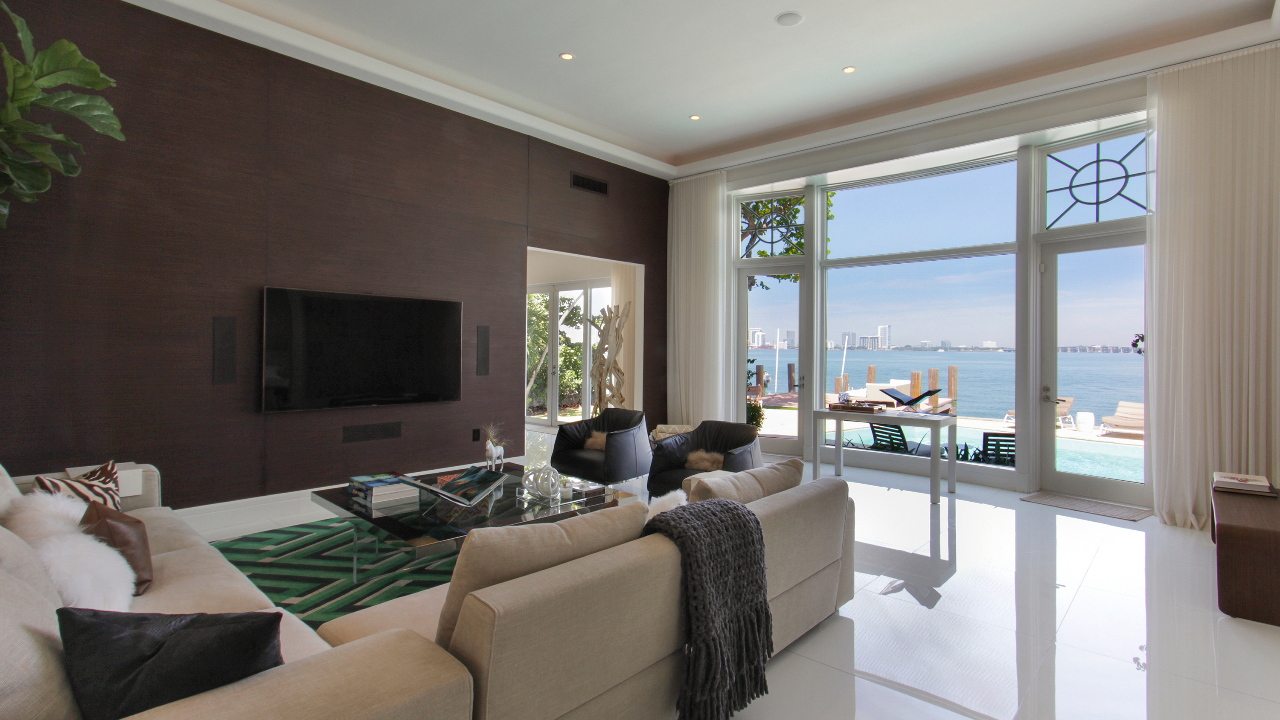 426-W-San-Marino-Dr-03