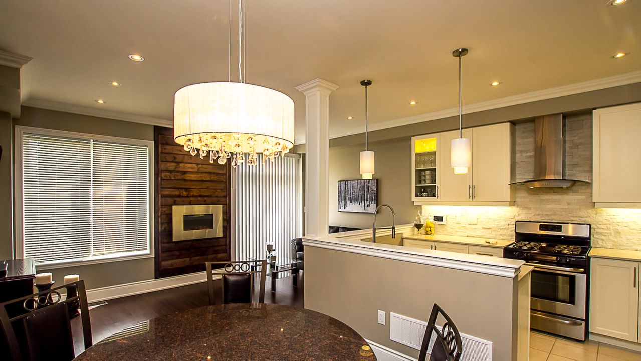 5 True Blue Cres, Bolton, ON, L7E 4K6 Scene 2