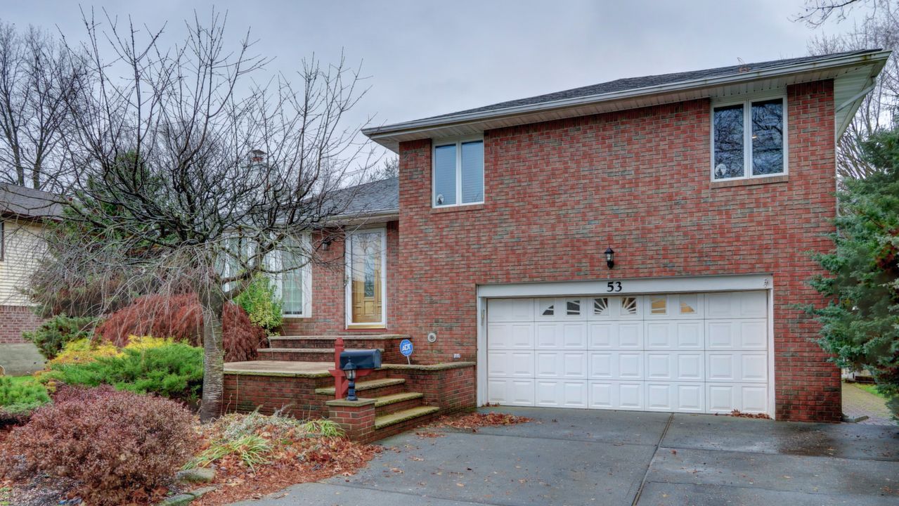 53 Glenwood Rd, Plainview, NY, 11803 Scene 1