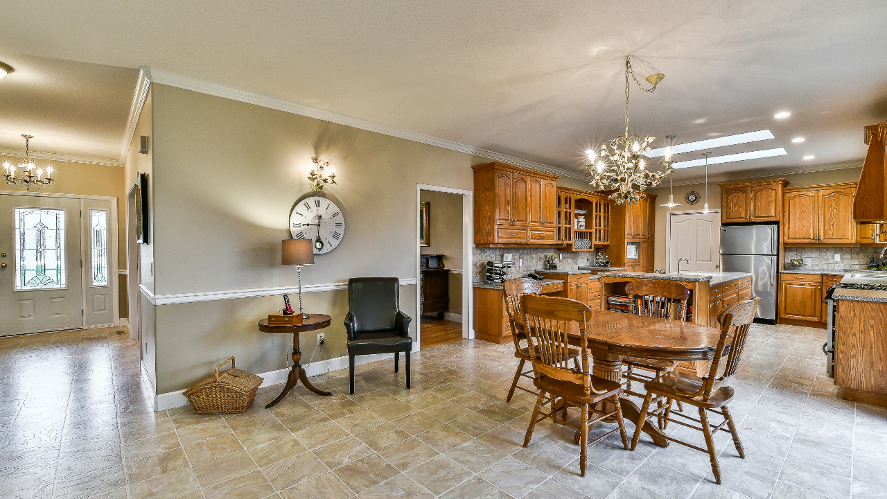 10285 YOUNG ROAD, Chilliwack, BC, V2P 8C3 Scene 4